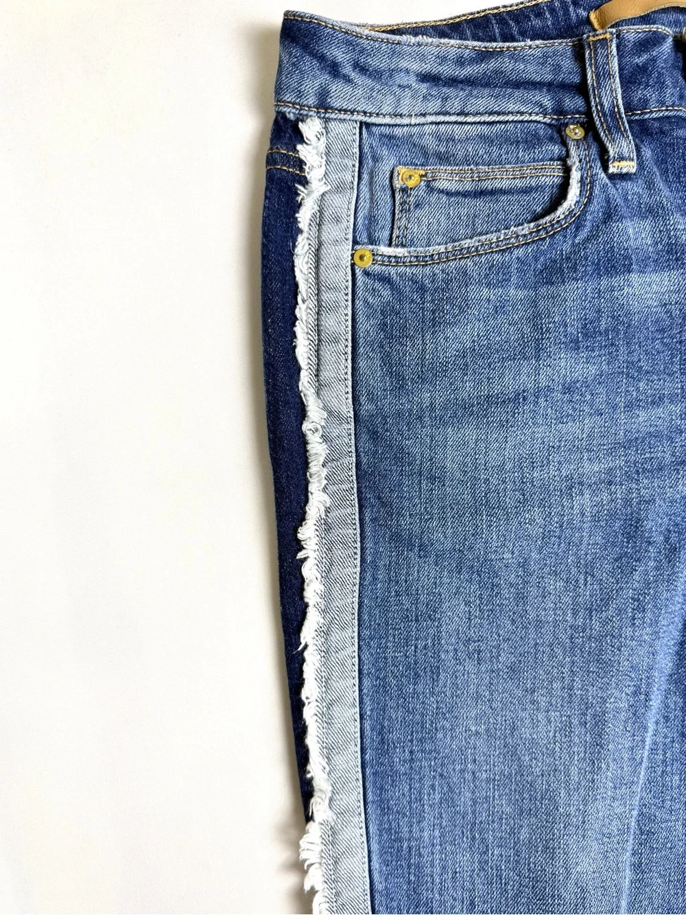 Joe’s Jeans The Icon Mid Rise Skinny Crop Frayed Side Stripe Jeans 26